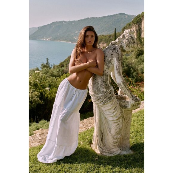 MONDAY Swimwear San Sebastian Skirt in White - Picture 3 of 5